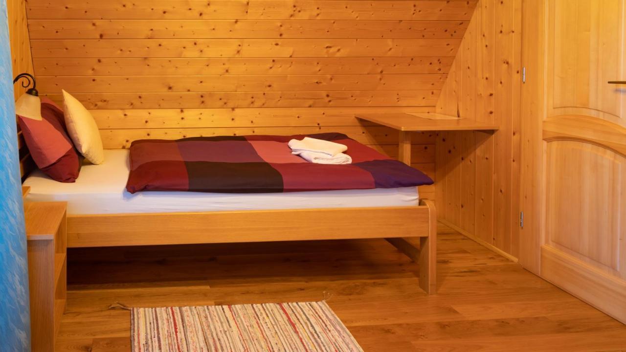 Chalets Runolist Crni Lug Exterior photo