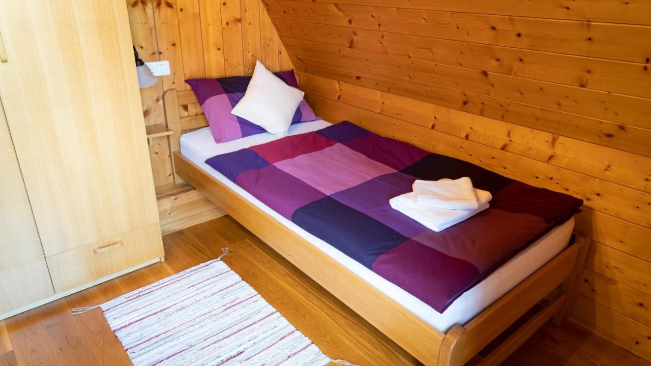 Chalets Runolist Crni Lug Exterior photo