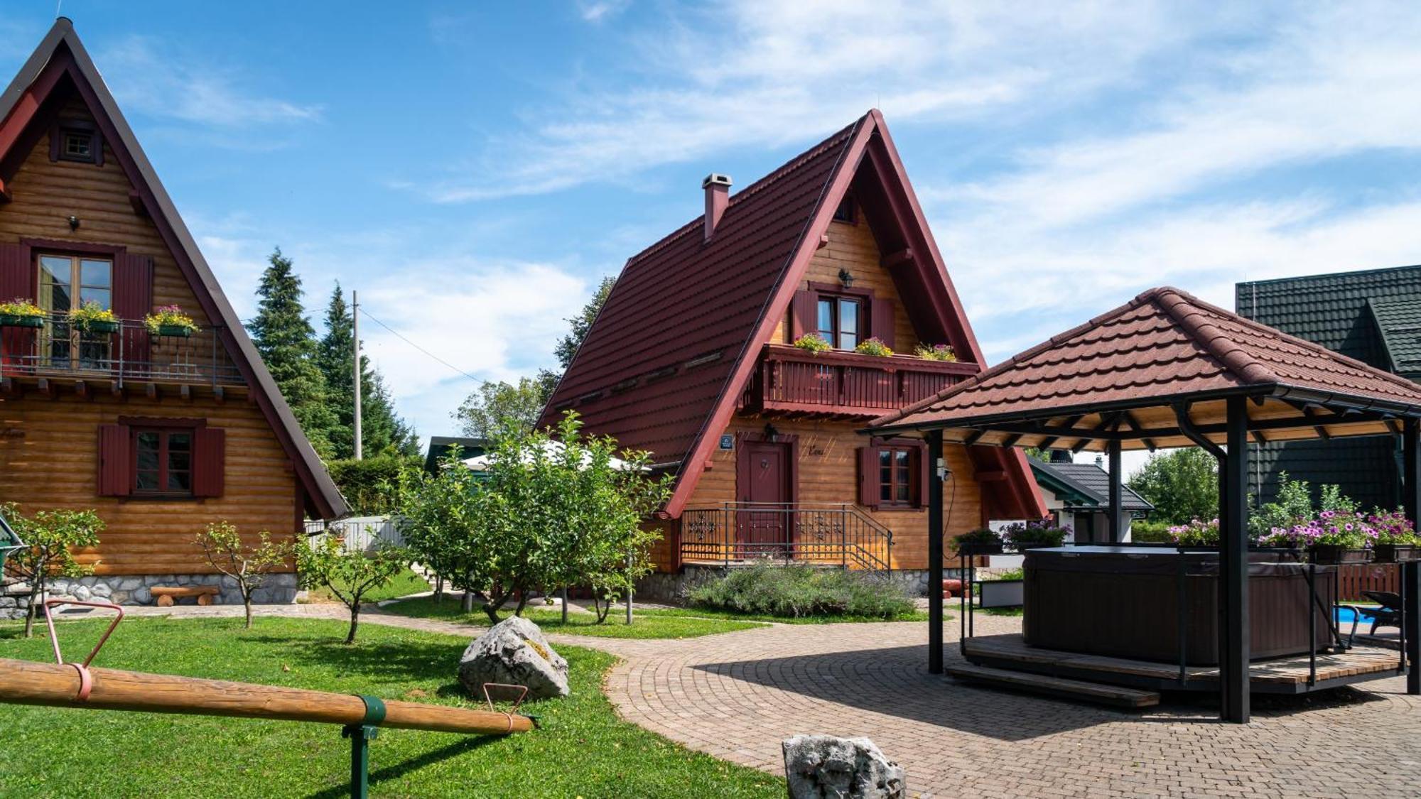 Chalets Runolist Crni Lug Exterior photo