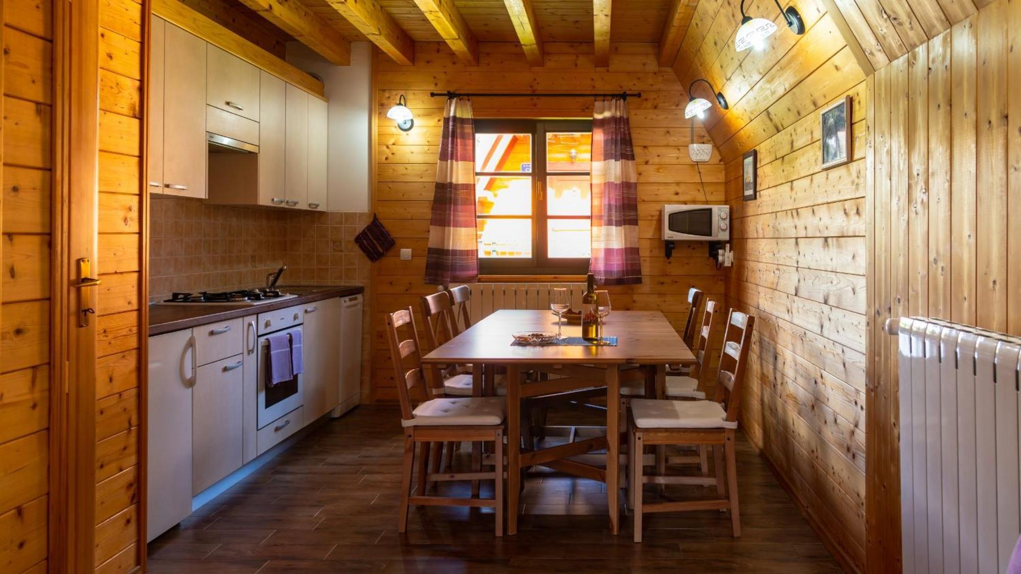 Chalets Runolist Crni Lug Exterior photo